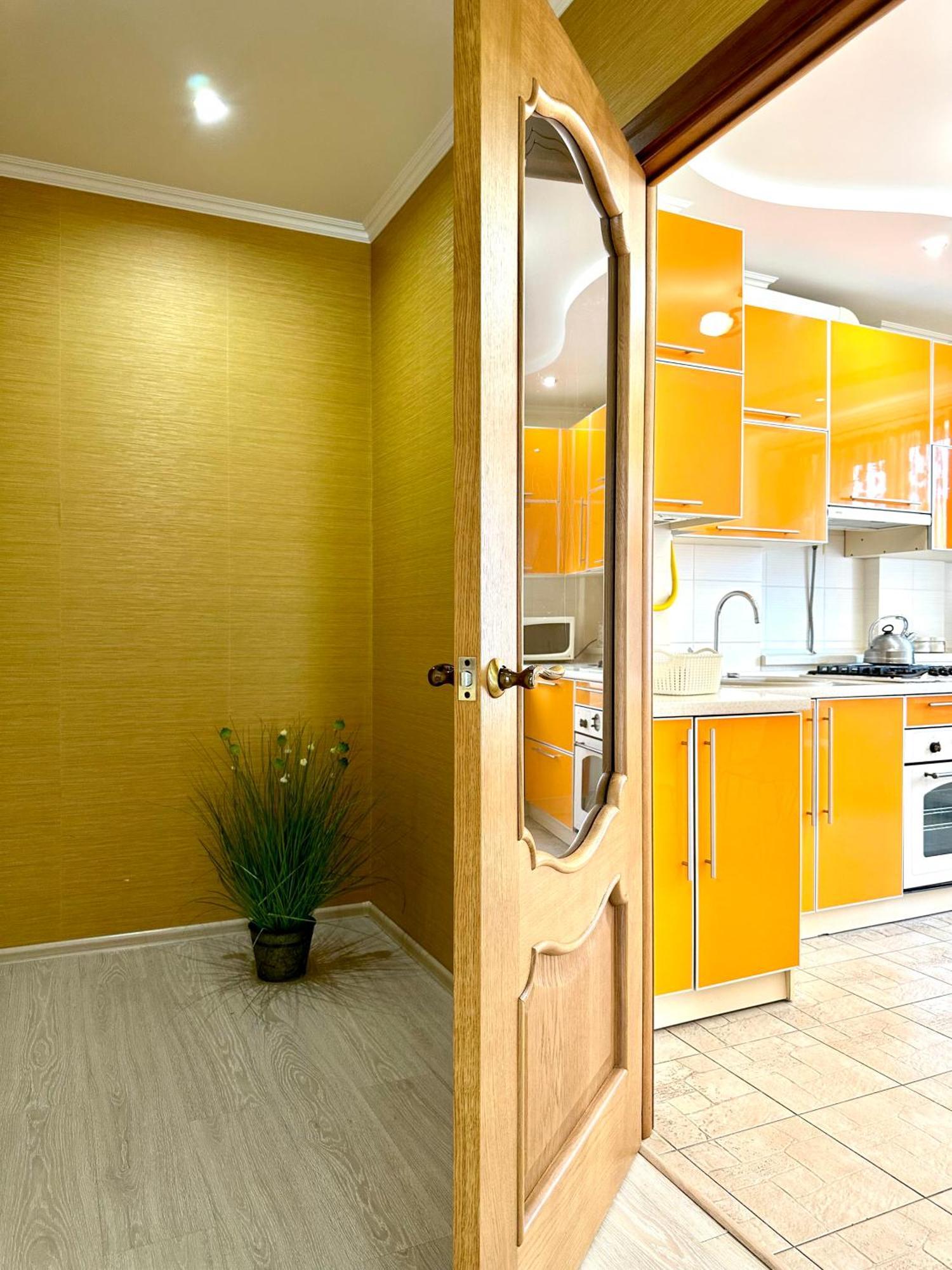 Apartments With A Coffee Machine In The City Center, Near A Park And Zlata Plaza Rivne Exterior foto